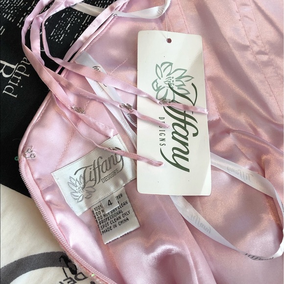 NEW TIFFANY DESIGNS SZ 4 LIGHT PINK SEQUIN BEADED FORMAL EVENING GOWN - Picture 12 of 13